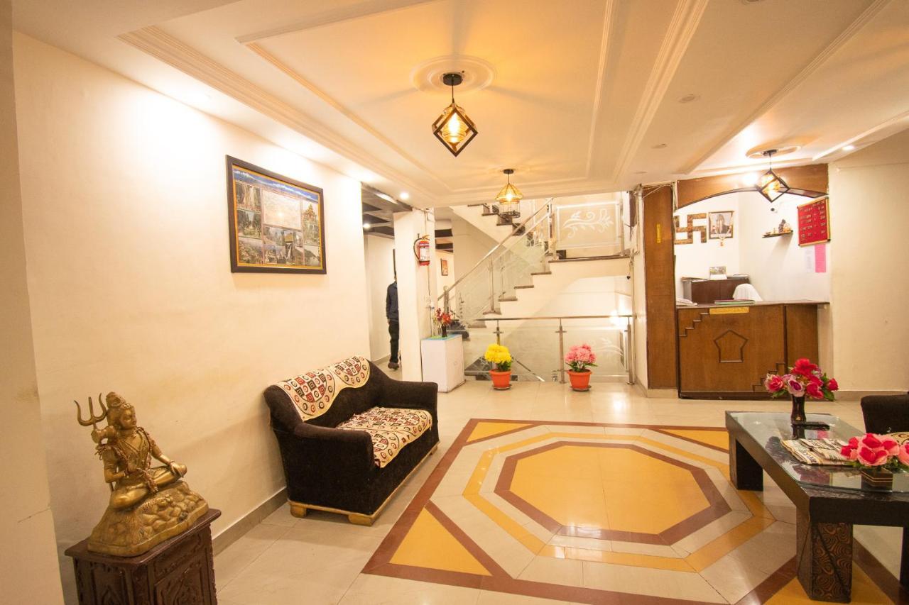 Riversun Hotel Mall Road Mussoorie Buitenkant foto
