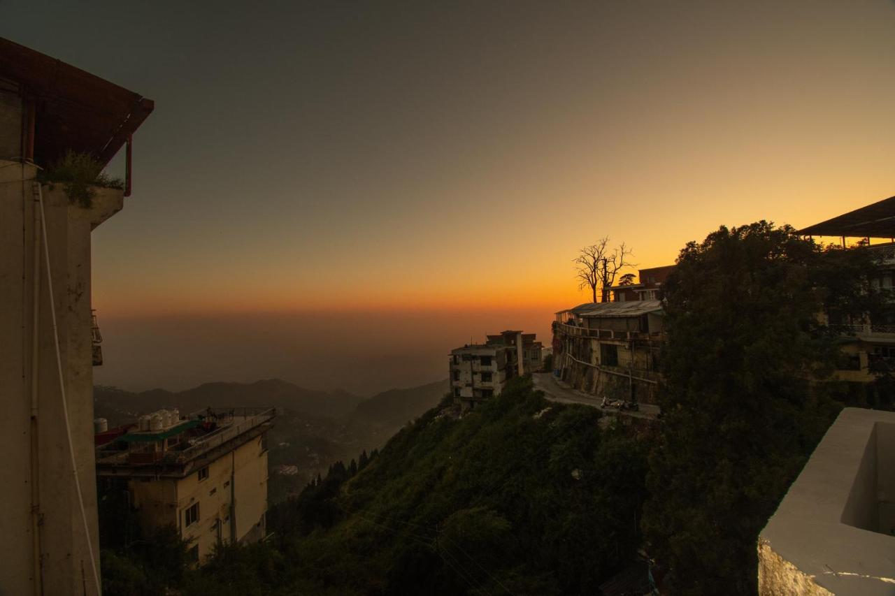 Riversun Hotel Mall Road Mussoorie Buitenkant foto