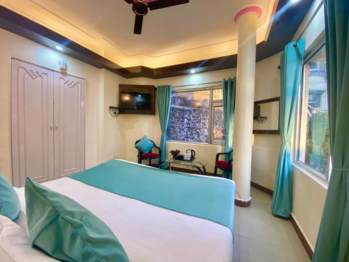 Riversun Hotel Mall Road Mussoorie Buitenkant foto
