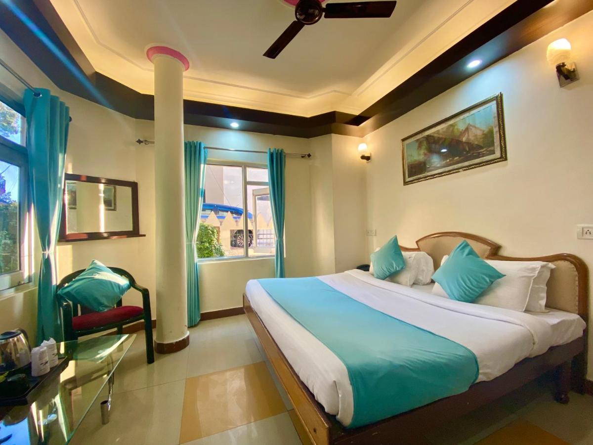 Riversun Hotel Mall Road Mussoorie Buitenkant foto