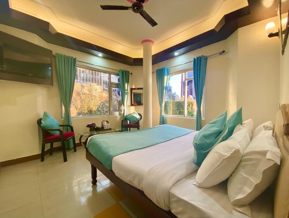 Riversun Hotel Mall Road Mussoorie Buitenkant foto