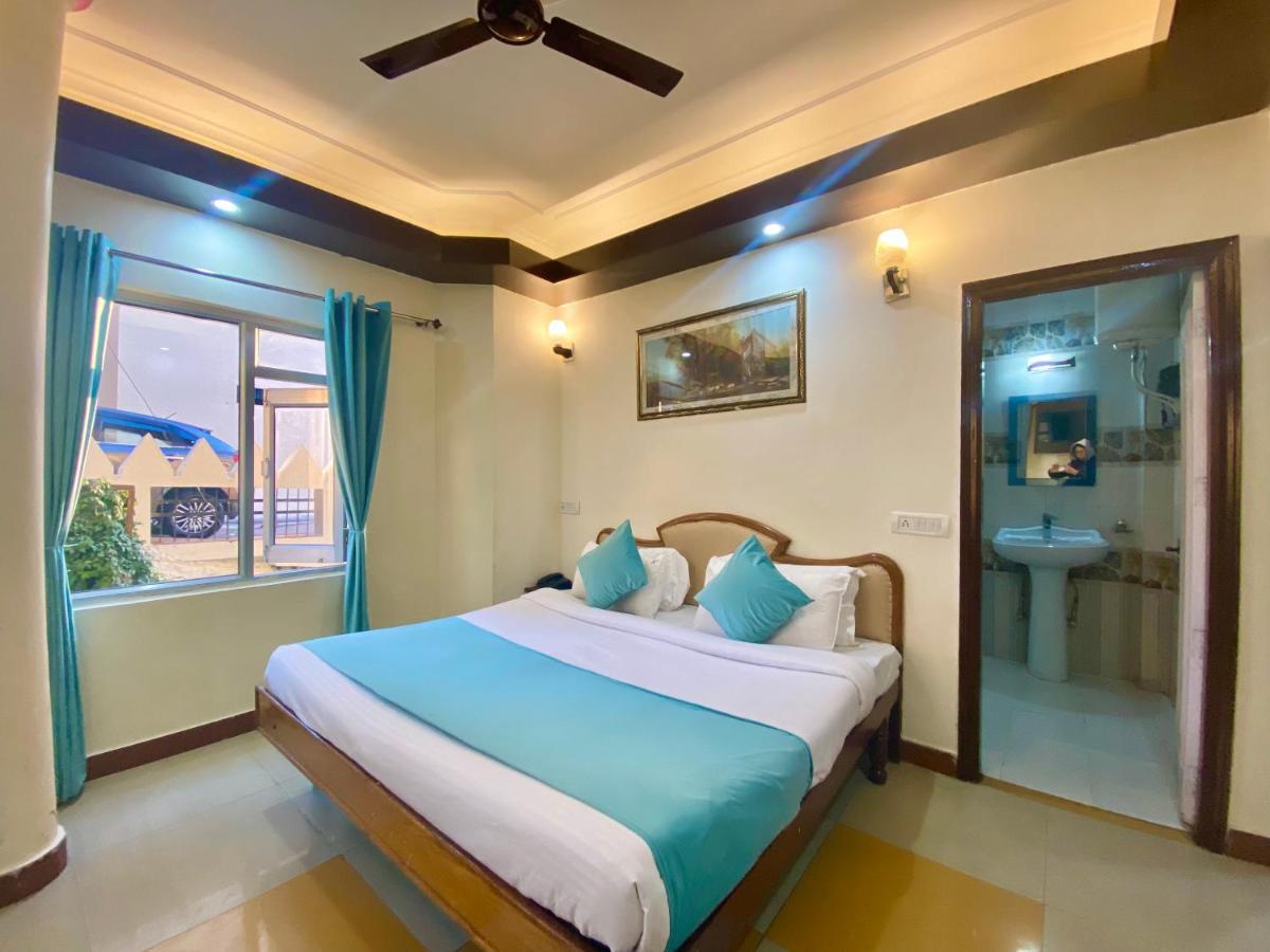 Riversun Hotel Mall Road Mussoorie Buitenkant foto