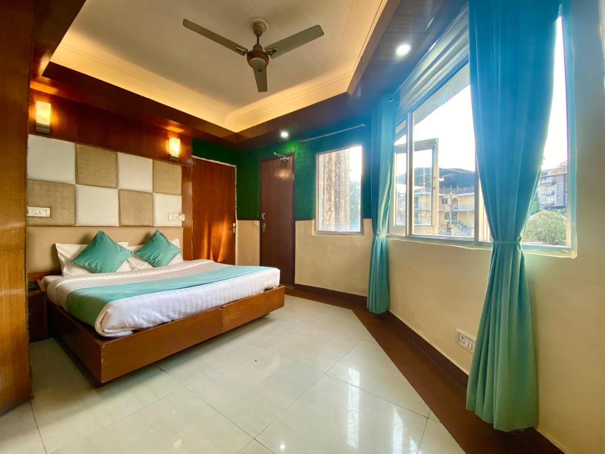 Riversun Hotel Mall Road Mussoorie Buitenkant foto