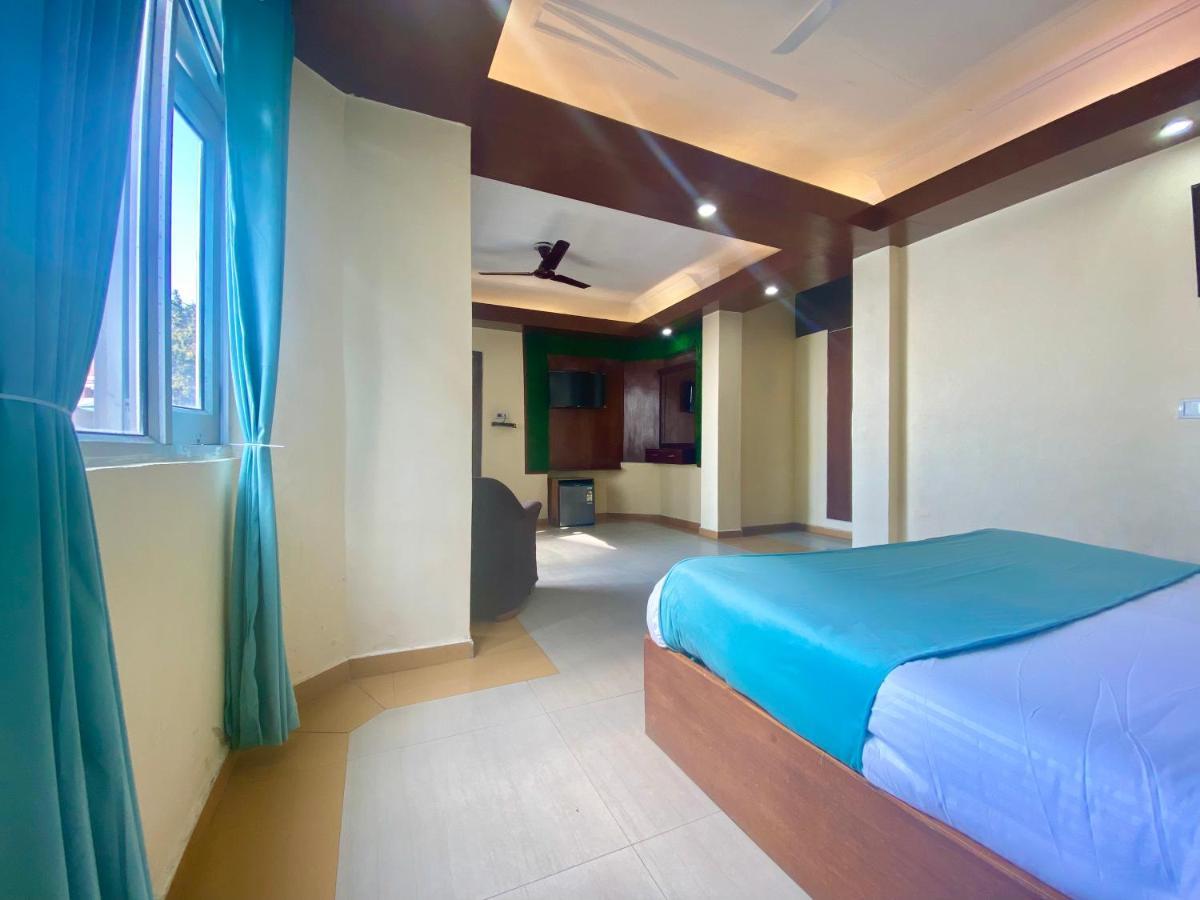 Riversun Hotel Mall Road Mussoorie Buitenkant foto