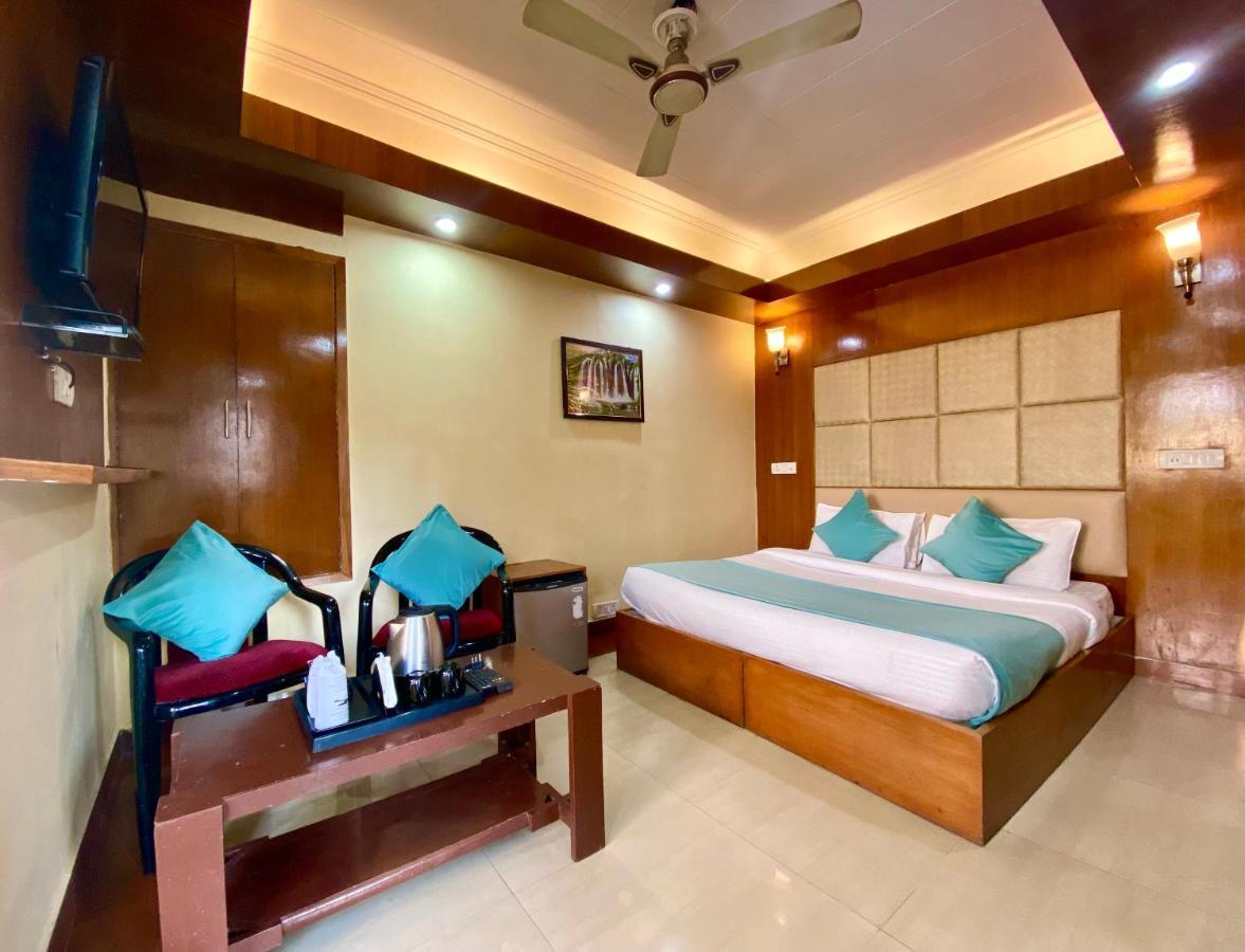 Riversun Hotel Mall Road Mussoorie Buitenkant foto