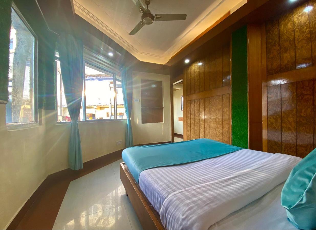 Riversun Hotel Mall Road Mussoorie Buitenkant foto